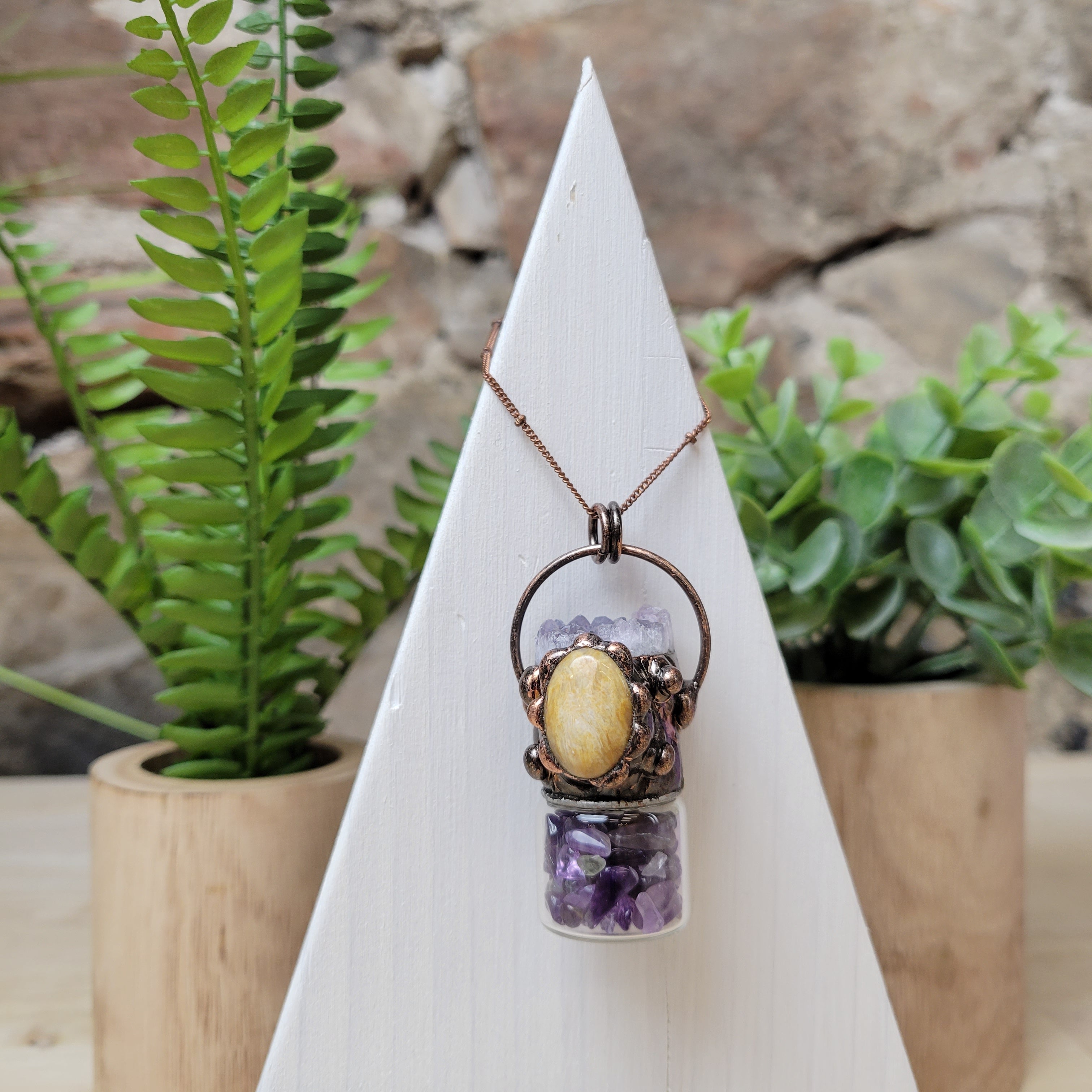Gemstone Bottle Necklace with Accent Stone N3383
