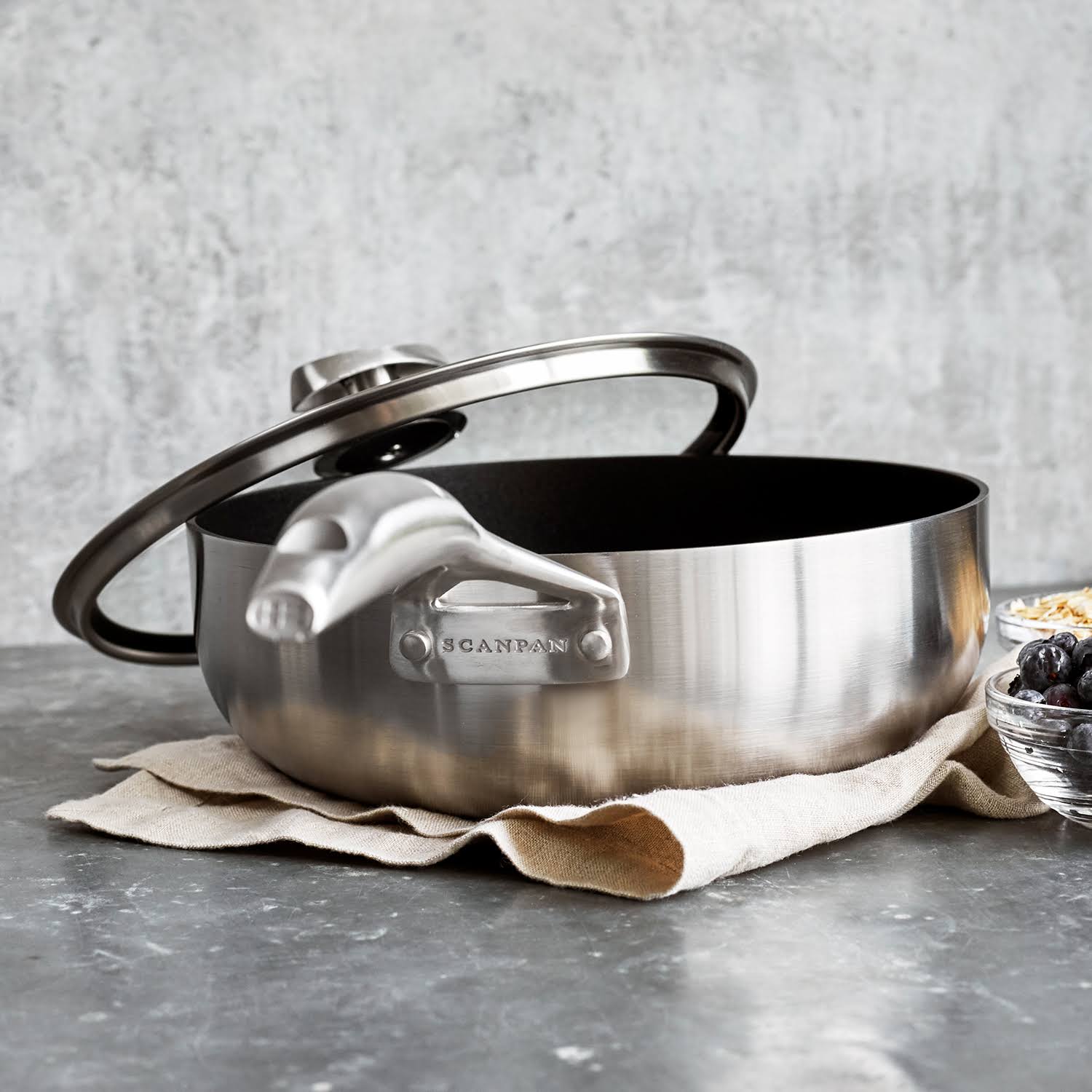 Deep Sauté Pan with Lid, 4 Qt. O547