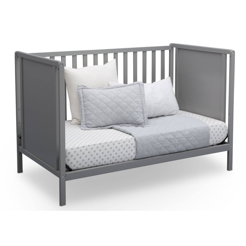 4-in-1 Bianca White Convertible Crib R5698