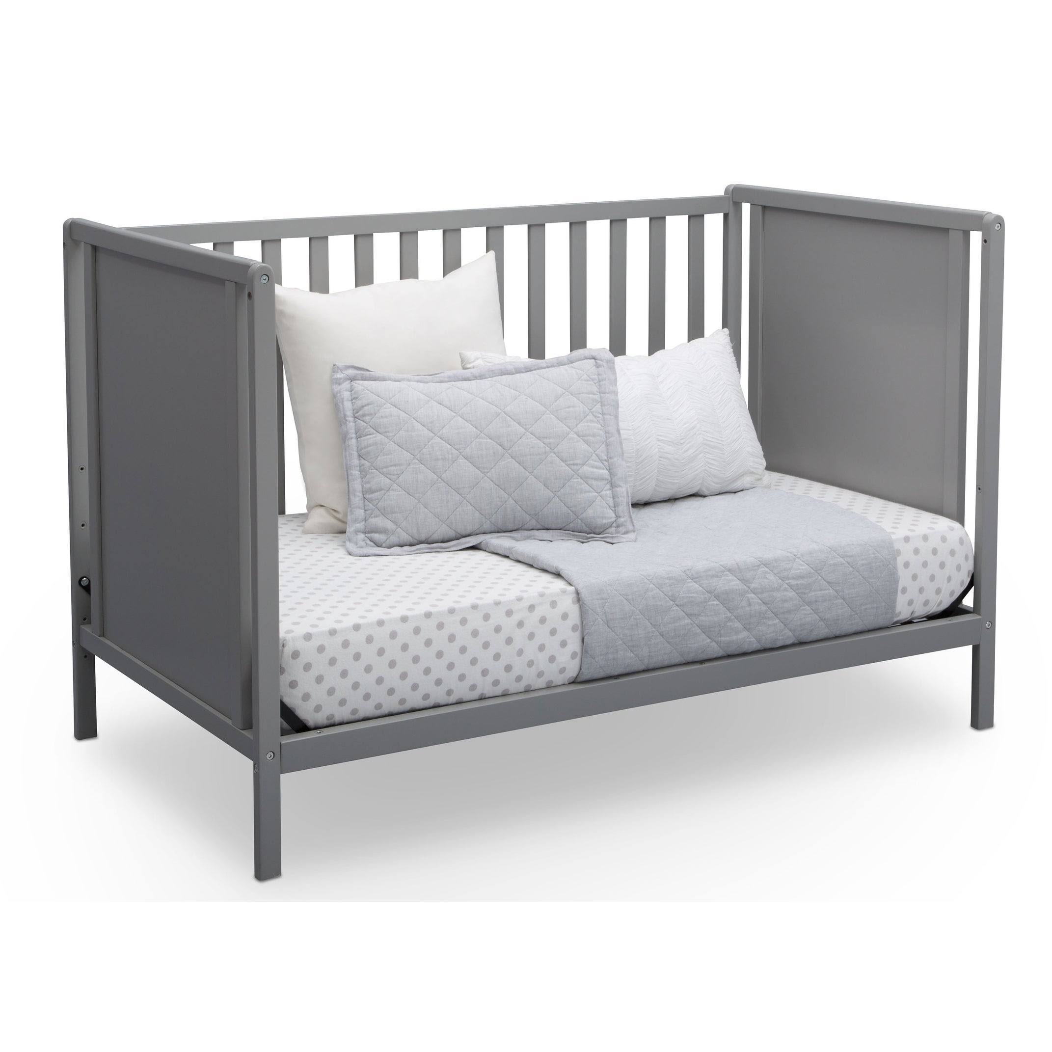 4-in-1 Bianca White Convertible Crib R5698