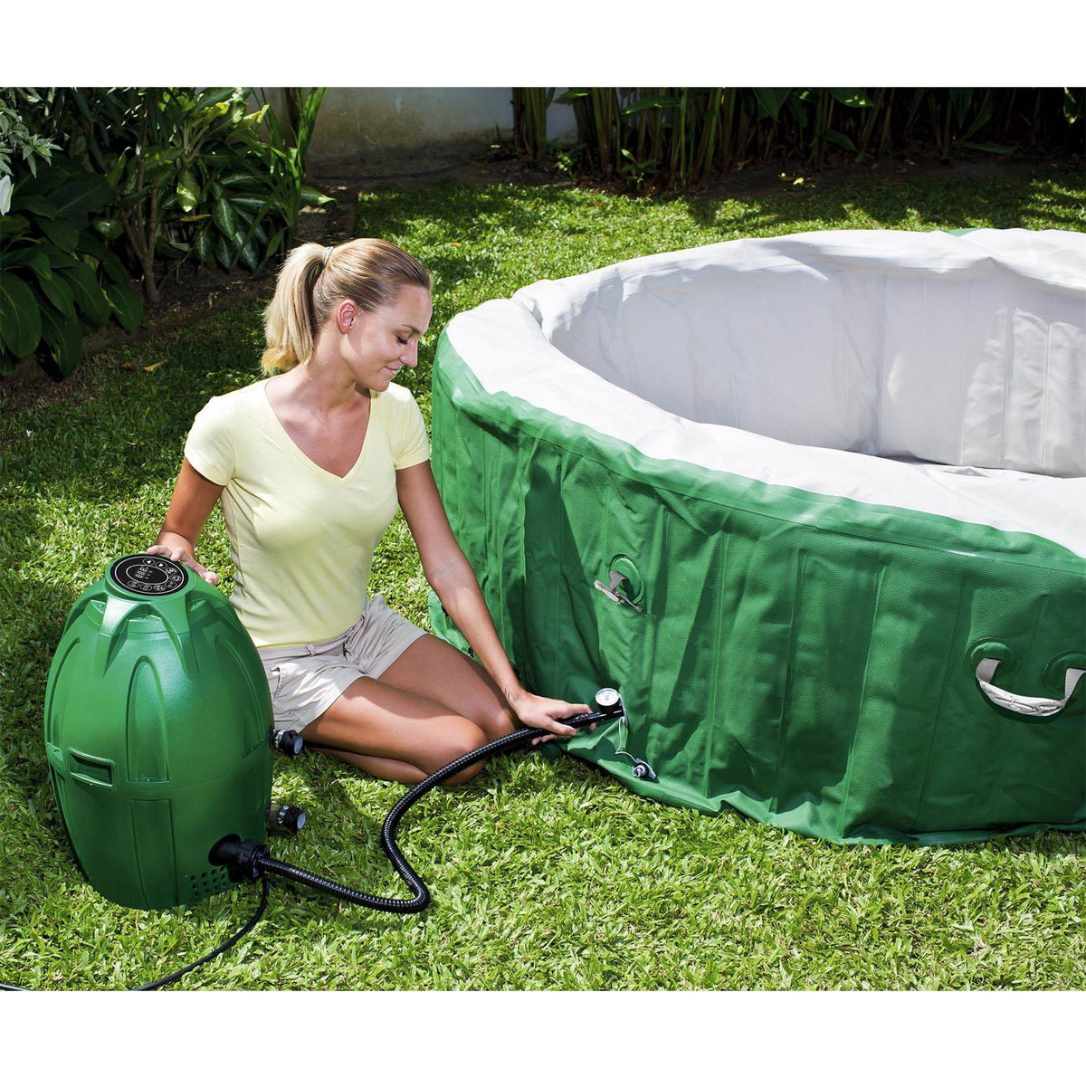 6 Person Inflatable Hot Tub I365