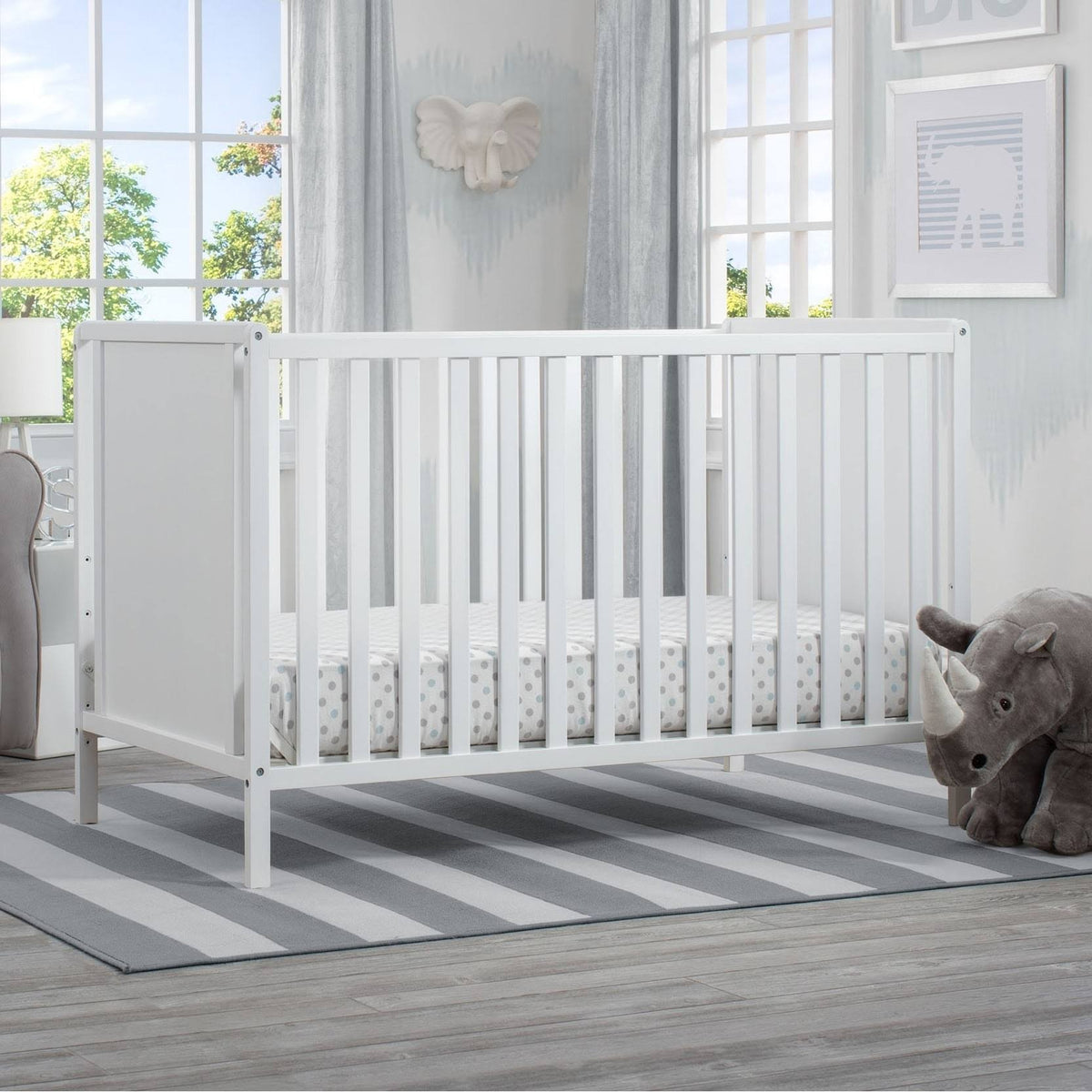 4-in-1 Bianca White Convertible Crib R5698