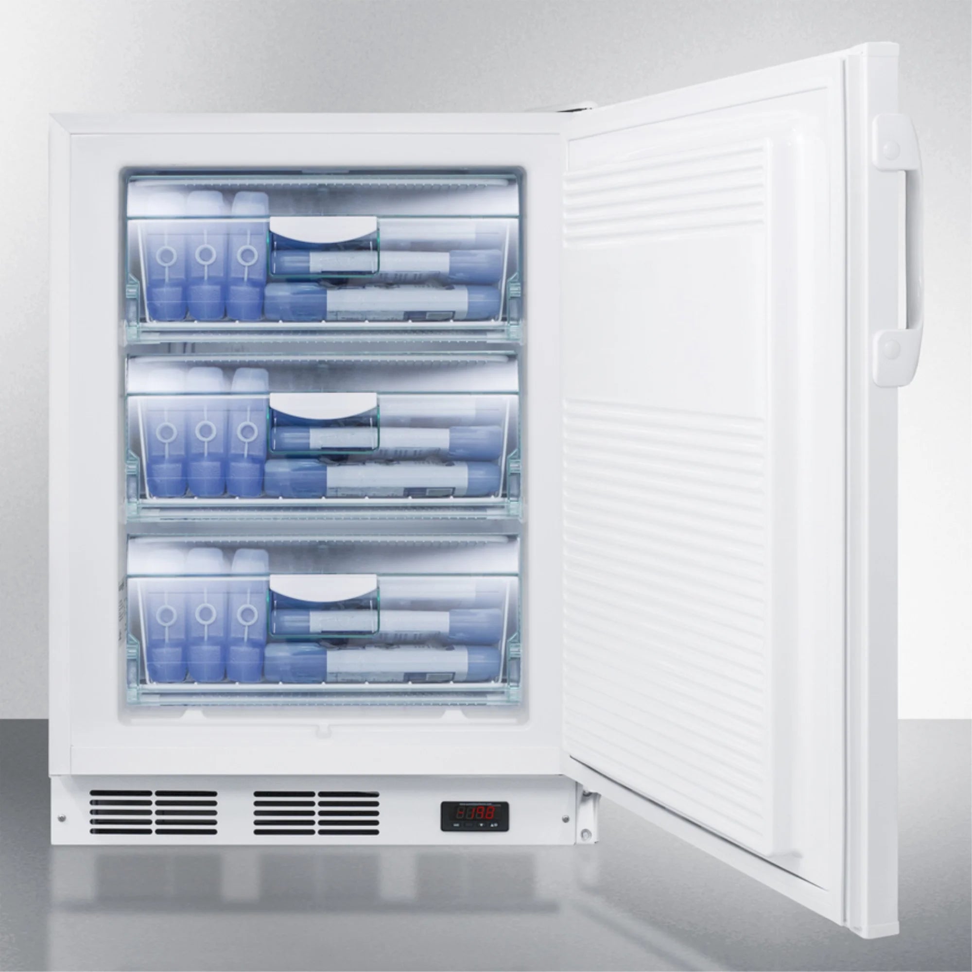 Upright Freezer O9631