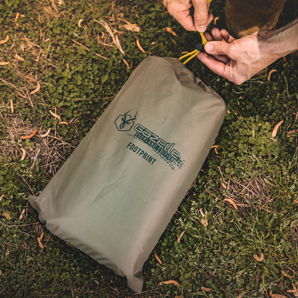 4-8 Person Alpine Green Camping Tent R9951
