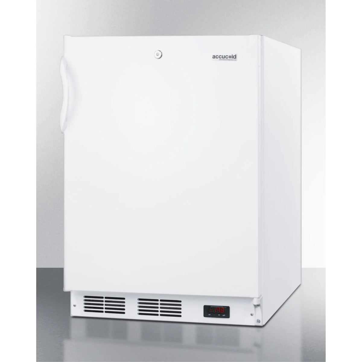 Upright Freezer O9631