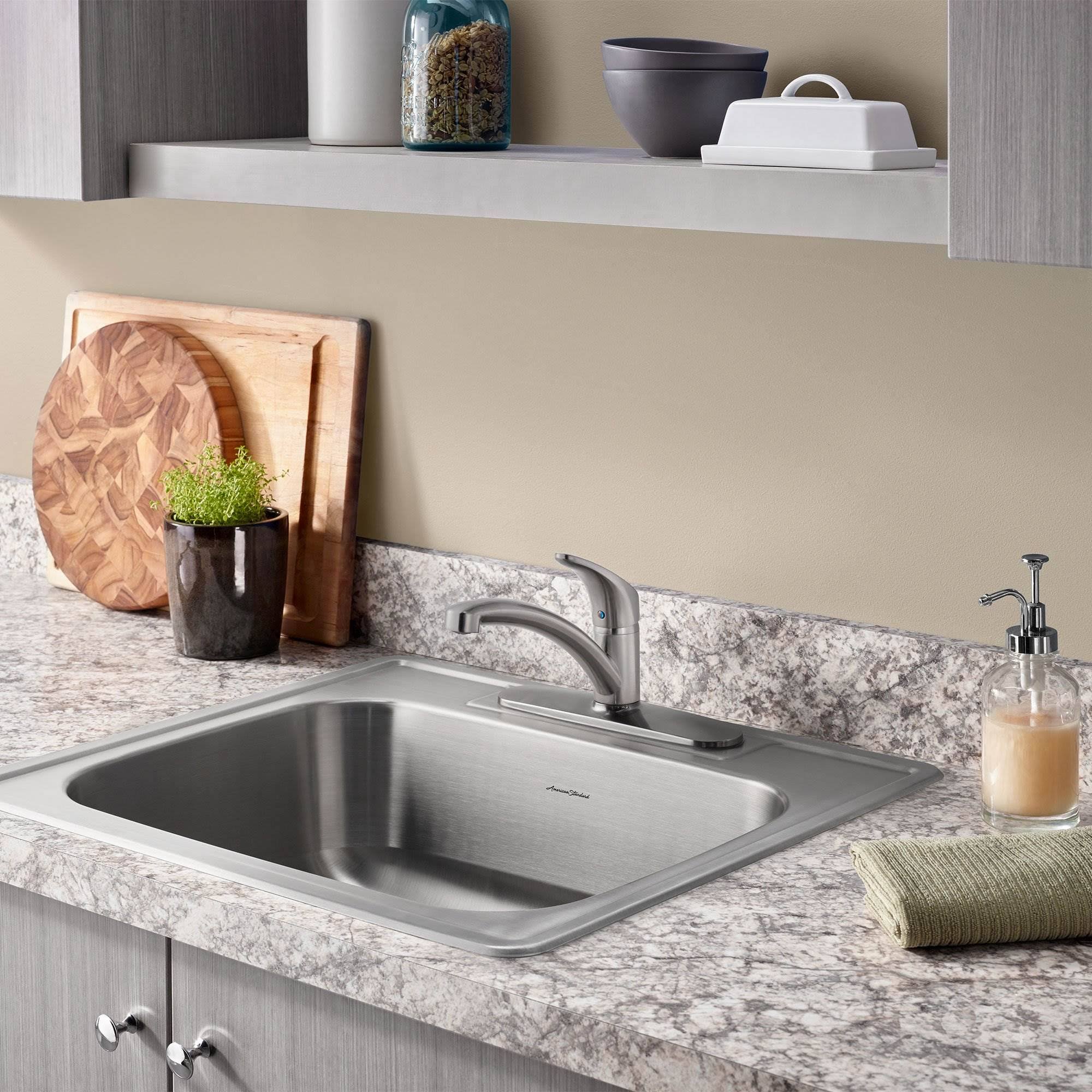 Single-Handle Kitchen Faucet X34208